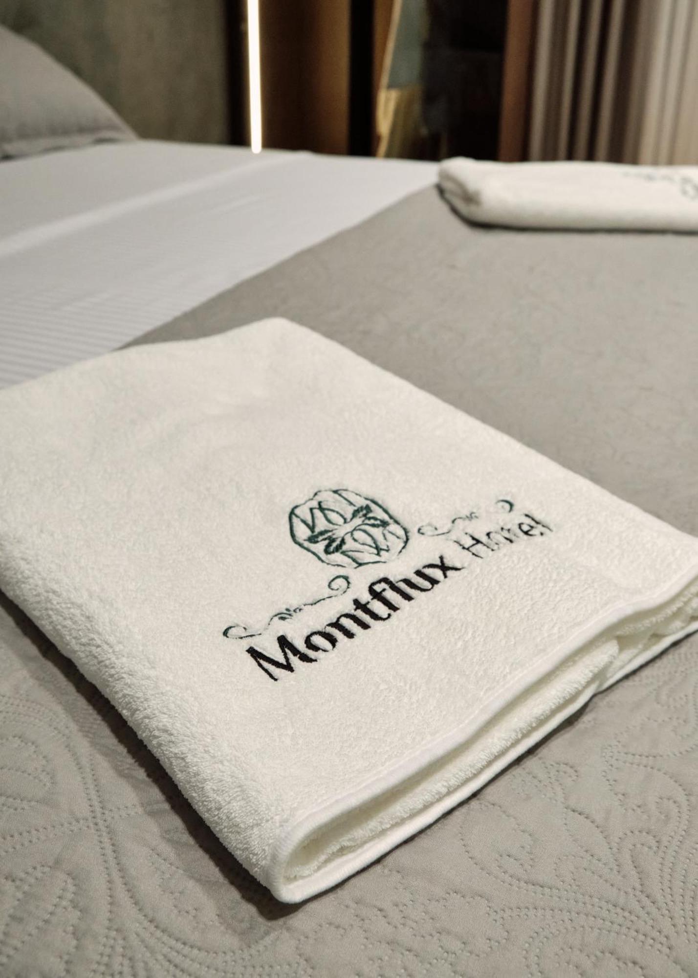 Montflux Hotel Boks Exterior photo
